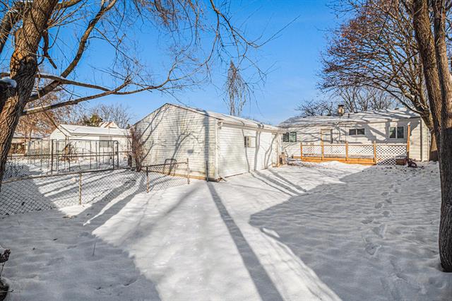 Builiding view eleven for 1051 Redleaf, Ypsilanti, MI. 48198