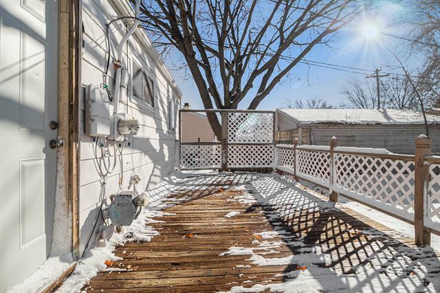 Builiding view ten for 1051 Redleaf, Ypsilanti, MI. 48198