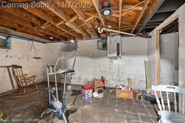 Builiding view eighteen for 1427 Marywood, Royal Oak, MI. 48067