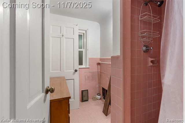 Builiding view fifteen for 1427 Marywood, Royal Oak, MI. 48067