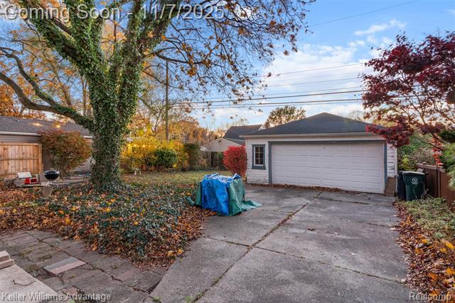 Builiding view twenty two for 1427 Marywood, Royal Oak, MI. 48067