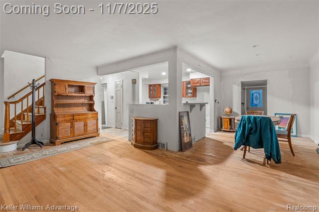 Builiding view two for 1427 Marywood, Royal Oak, MI. 48067