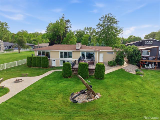 Builiding view fifty seven for 12099 Torrey, Fenton, MI. 48430