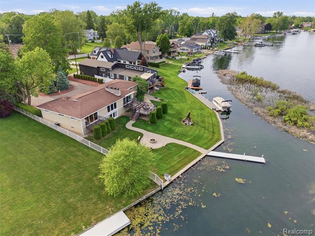 Builiding view fifty three for 12099 Torrey, Fenton, MI. 48430