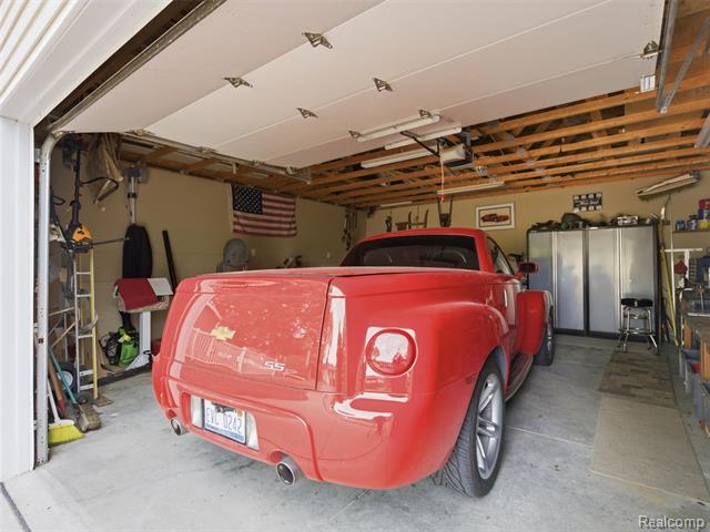 Builiding view forty four for 12099 Torrey, Fenton, MI. 48430