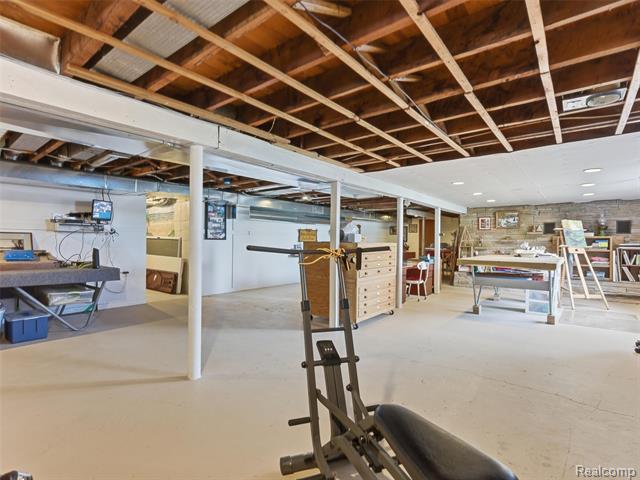 Builiding view twenty nine for 12099 Torrey, Fenton, MI. 48430