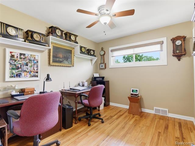 Builiding view twenty two for 12099 Torrey, Fenton, MI. 48430