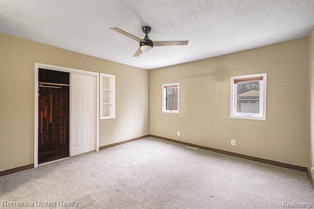 Builiding view eighteen for 12237 Dalhart, Fenton, MI. 48430