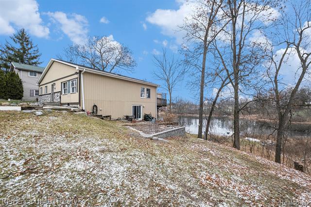 Builiding view one for 12237 Dalhart, Fenton, MI. 48430