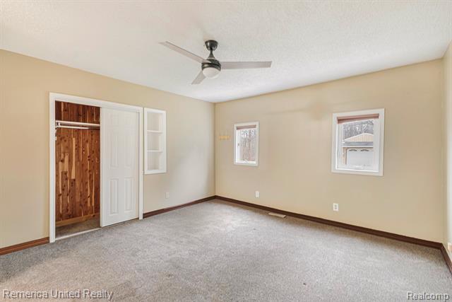 Builiding view seventeen for 12237 Dalhart, Fenton, MI. 48430