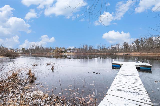 Builiding view thirty one for 12237 Dalhart, Fenton, MI. 48430