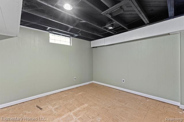 Builiding view eighteen for 1017 Woodsboro, Royal Oak, MI. 48067