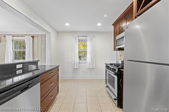 Builiding view five for 1017 Woodsboro, Royal Oak, MI. 48067