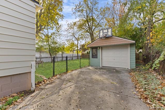 Builiding view twenty four for 1017 Woodsboro, Royal Oak, MI. 48067