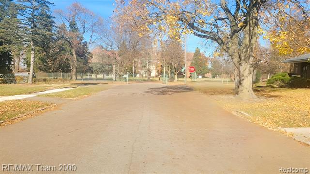 Builiding view five for 12914 Hazelton, Detroit, MI. 48223