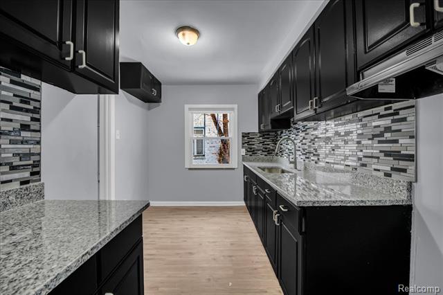 Builiding view eight for 17212 Sunderland, Detroit, MI. 48219