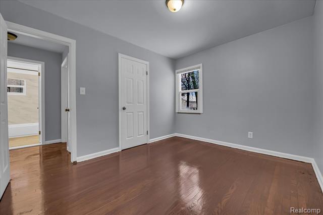 Builiding view fourteen for 17212 Sunderland, Detroit, MI. 48219