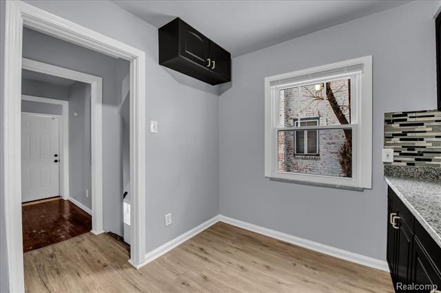 Builiding view nine for 17212 Sunderland, Detroit, MI. 48219