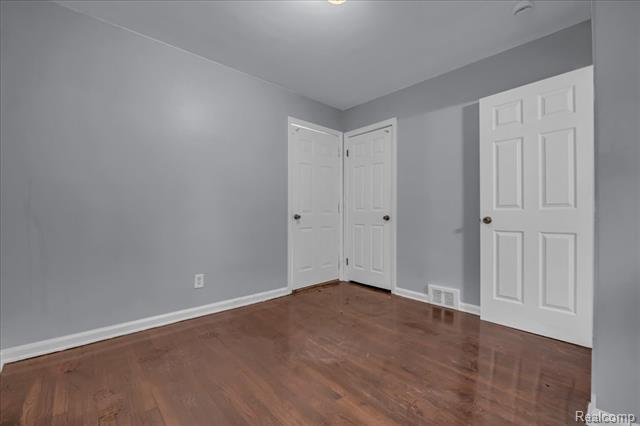 Builiding view sixteen for 17212 Sunderland, Detroit, MI. 48219