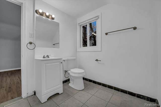 Builiding view twenty for 17212 Sunderland, Detroit, MI. 48219