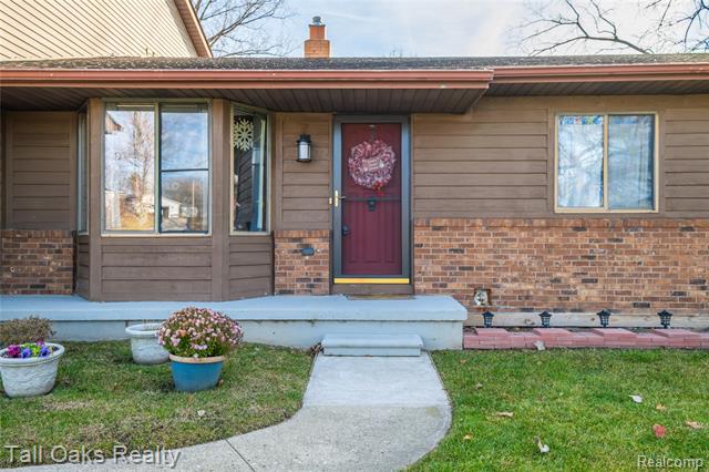 Builiding view one for 731 Cherry Hill, Columbiaville, MI. 48421