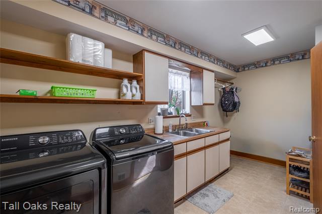 Builiding view thirteen for 731 Cherry Hill, Columbiaville, MI. 48421