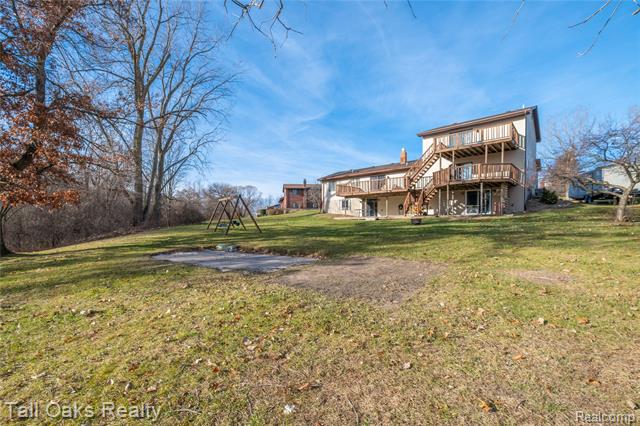 Builiding view thirty six for 731 Cherry Hill, Columbiaville, MI. 48421