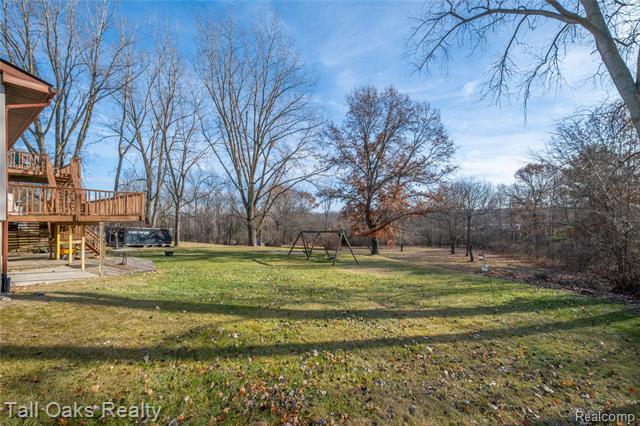 Builiding view thirty two for 731 Cherry Hill, Columbiaville, MI. 48421