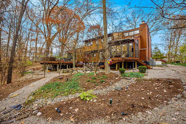 Builiding view eight for 28485 S Harwich, Farmington, MI. 48334