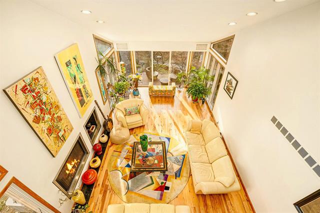 Builiding view fifteen for 28485 S Harwich, Farmington, MI. 48334