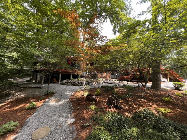 Builiding view four for 28485 S Harwich, Farmington, MI. 48334