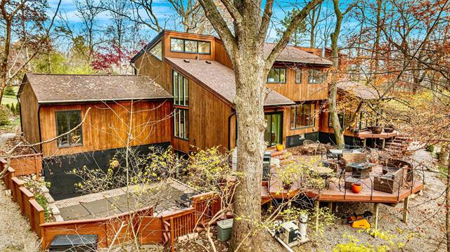 Builiding view seven for 28485 S Harwich, Farmington, MI. 48334