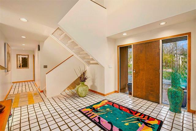 Builiding view ten for 28485 S Harwich, Farmington, MI. 48334