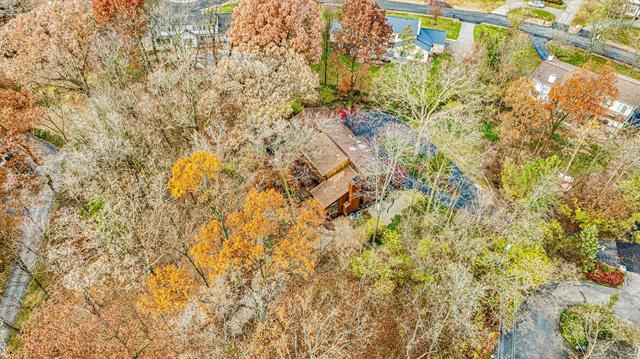 Builiding view thirty five for 28485 S Harwich, Farmington, MI. 48334