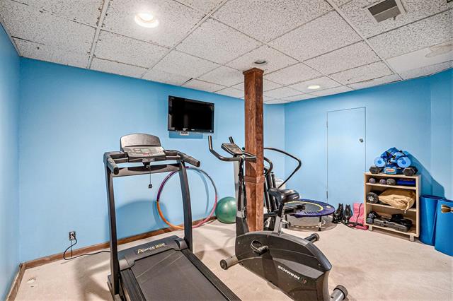 Builiding view thirty four for 28485 S Harwich, Farmington, MI. 48334