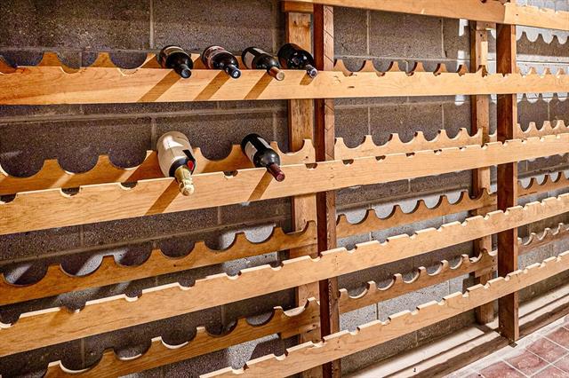 Builiding view thirty two for 28485 S Harwich, Farmington, MI. 48334