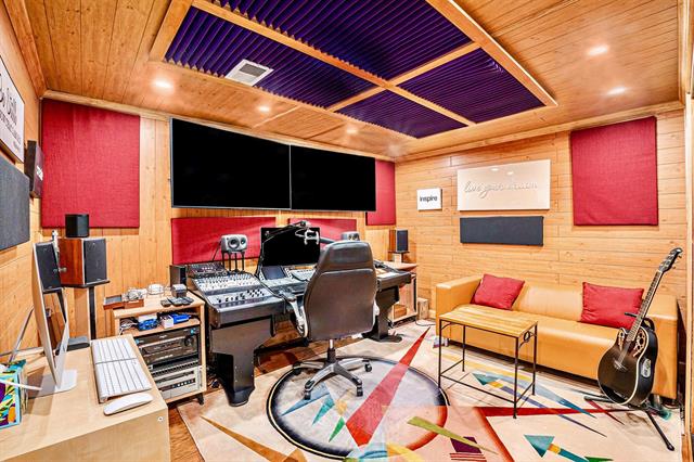 Builiding view twenty eight for 28485 S Harwich, Farmington, MI. 48334