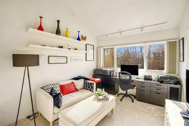 Builiding view twenty five for 28485 S Harwich, Farmington, MI. 48334