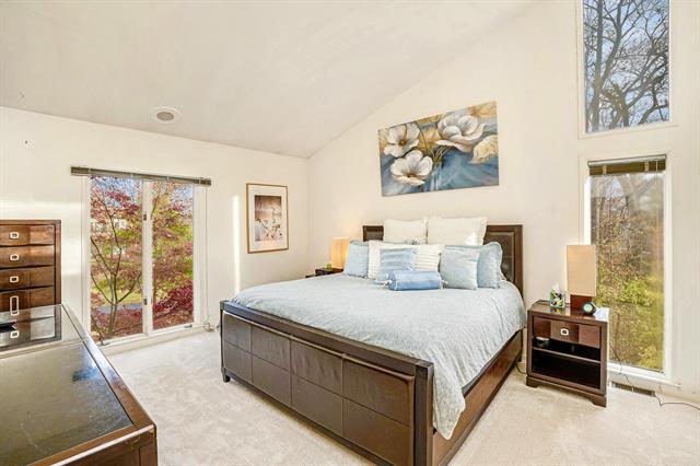 Builiding view twenty one for 28485 S Harwich, Farmington, MI. 48334