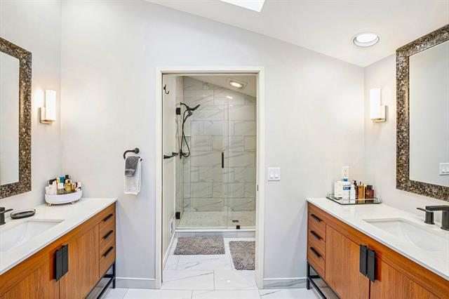 Builiding view twenty three for 28485 S Harwich, Farmington, MI. 48334