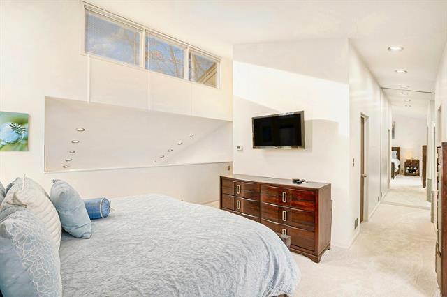 Builiding view twenty two for 28485 S Harwich, Farmington, MI. 48334