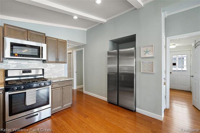 Builiding view sixteen for 8723 Lakeshore, Lexington, MI. 48450