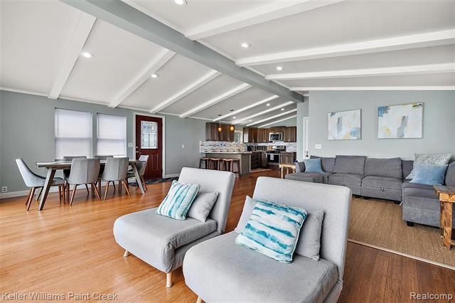 Builiding view ten for 8723 Lakeshore, Lexington, MI. 48450