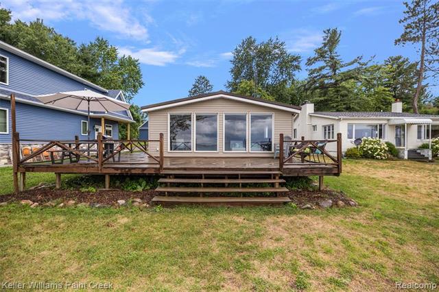 Builiding view thirty two for 8723 Lakeshore, Lexington, MI. 48450