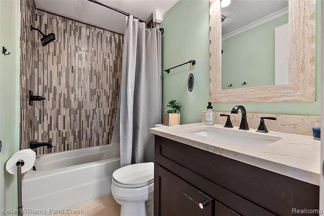 Builiding view twenty seven for 8723 Lakeshore, Lexington, MI. 48450