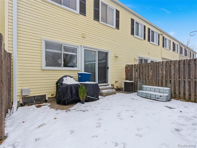 Builiding view twenty four for 37516 Charter Oaks, Clinton Township, MI. 48036