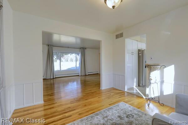 Builiding view eight for 29230 Bermuda, Southfield, MI. 48076