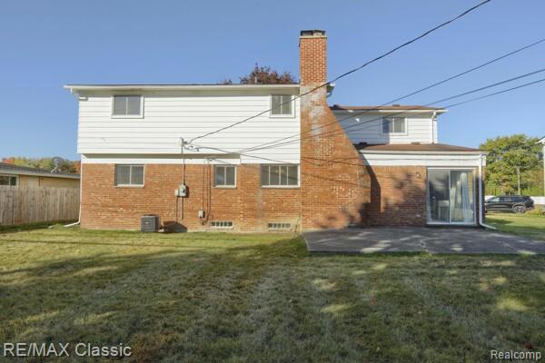 Builiding view thirty six for 29230 Bermuda, Southfield, MI. 48076