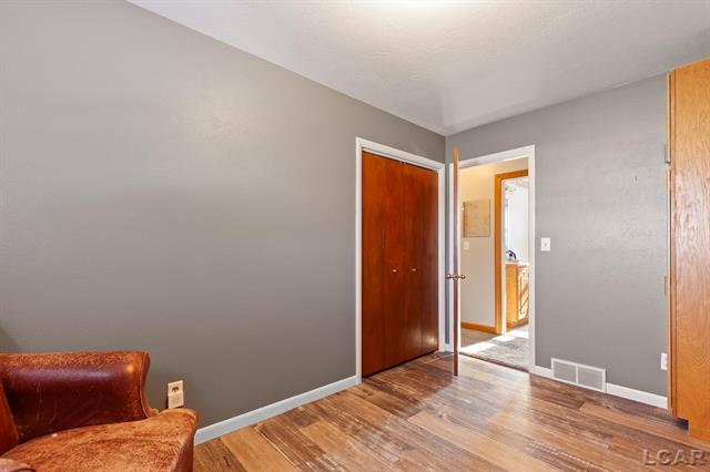 Builiding view eighteen for 1464 Mardan Drive, Adrian, MI. 49221