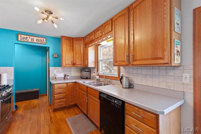 Builiding view fourteen for 1464 Mardan Drive, Adrian, MI. 49221